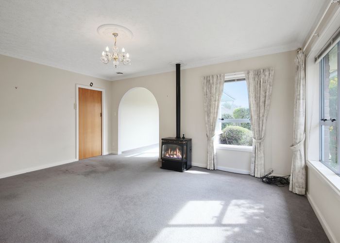  at 6 Kingston Place, Bishopdale, Christchurch