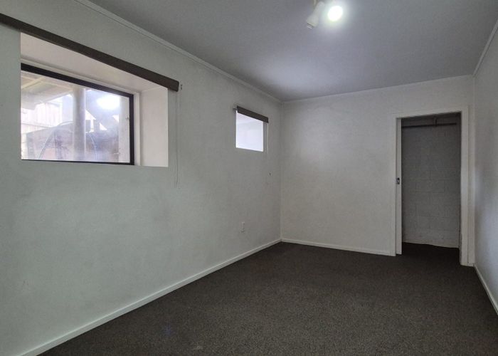  at 1A Lauderdale Road, Birkdale, North Shore City, Auckland