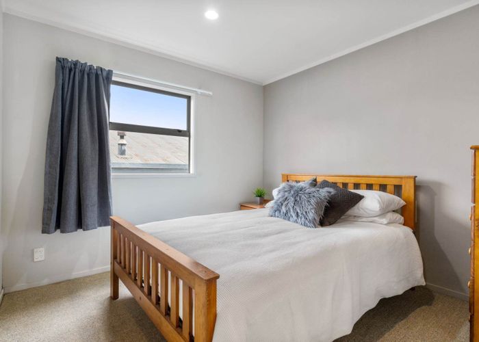  at 2/6 Porters Avenue, Eden Terrace, Auckland City, Auckland
