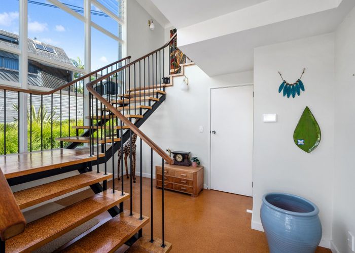  at 6A Hauraki Road, Hauraki, Auckland