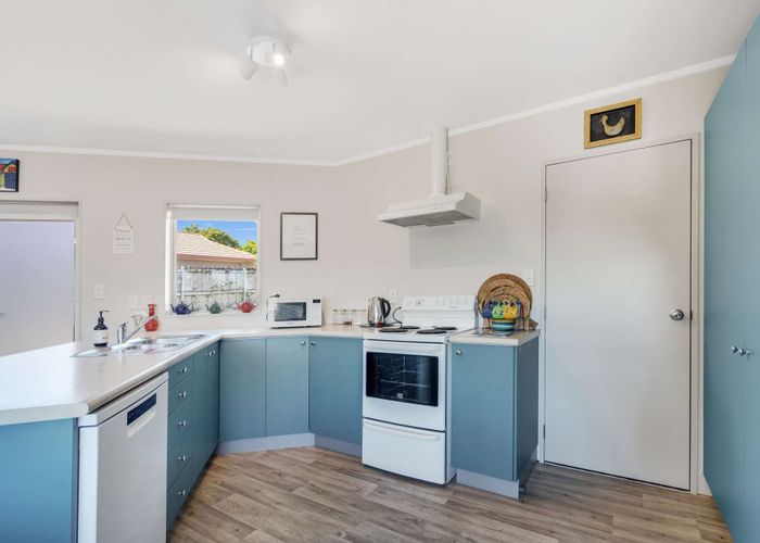  at 2/23 Waitoa Street, Waiuku, Franklin, Auckland
