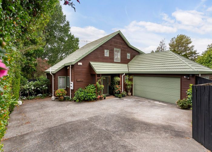  at 52b Uxbridge Road, Mellons Bay, Manukau City, Auckland