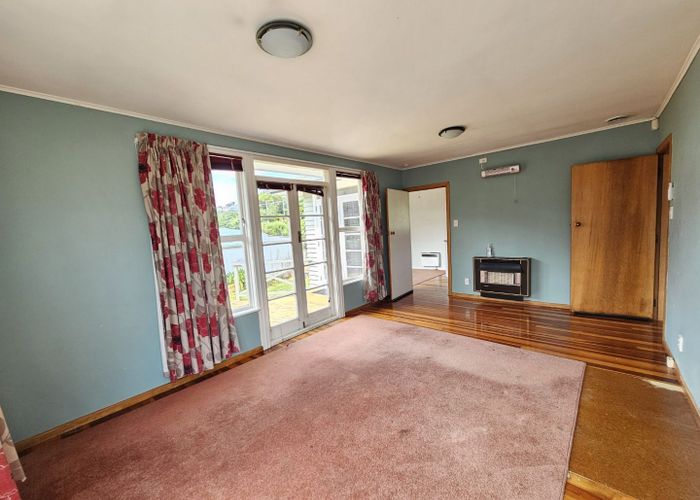  at 15 Tawa Street, Tawa, Wellington, Wellington