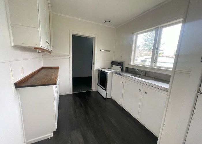 at 10 Celia Place, Mangere East, Manukau City, Auckland