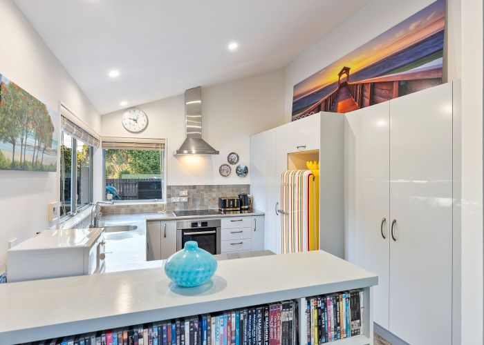  at 82 Te Moana Road, Waikanae Beach, Kapiti Coast, Wellington