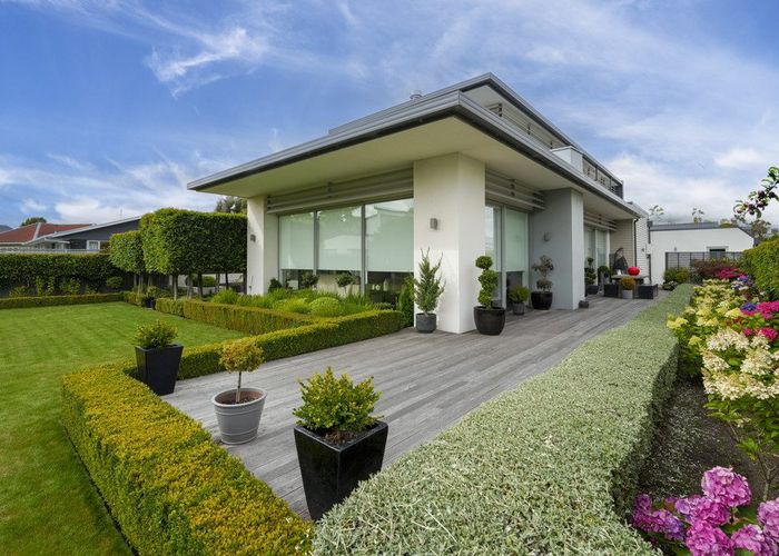  at 18 Hamilton Avenue, Ilam, Christchurch