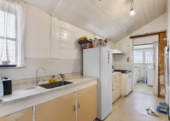  at 26 Charlotte Avenue, Brooklyn, Wellington, Wellington