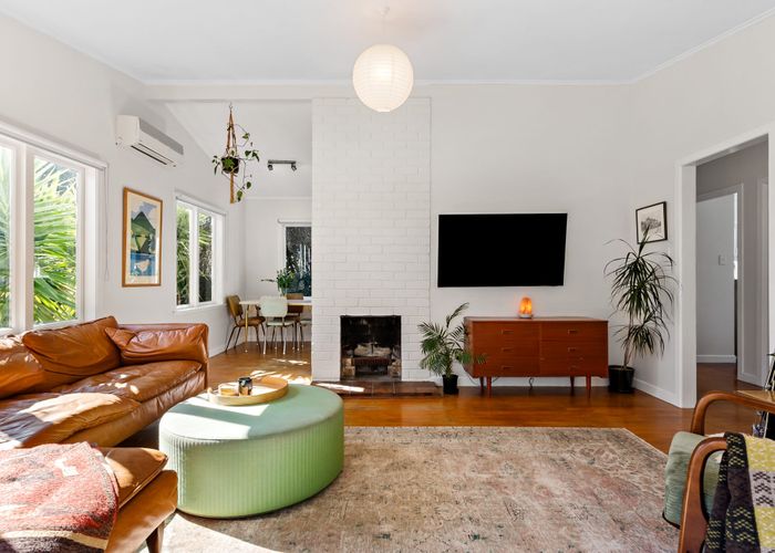  at 1/16A Bardia Street, Belmont, North Shore City, Auckland