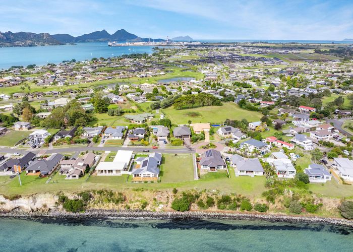For sale 42 Karoro Street, One Tree Point, Whangarei, Northland homes.co.nz