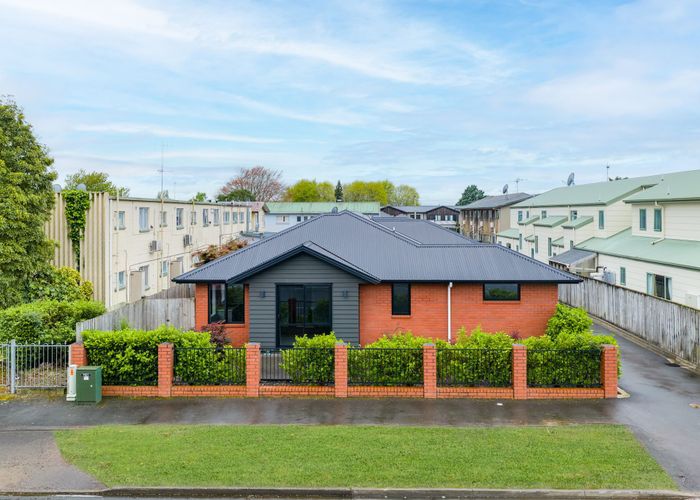  at 1/206 Ulster Street, Whitiora, Hamilton, Waikato