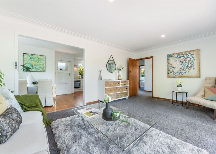  at 2/9 Nile Road, Milford, Auckland