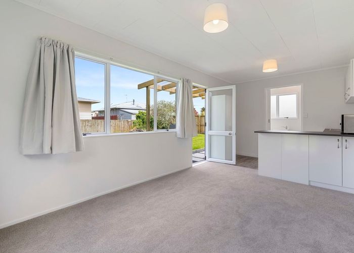  at 8 Charles Road, Hannahs Bay, Rotorua