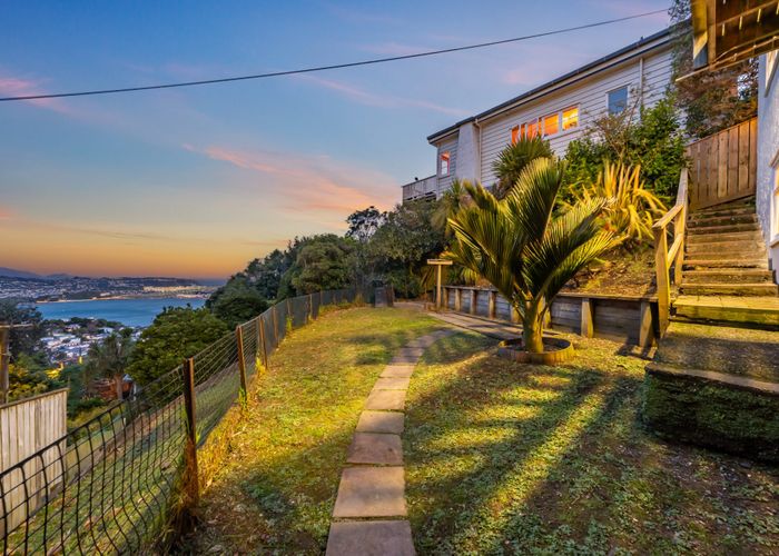  at 27 & 27a Alexandra Road, Hataitai, Wellington, Wellington