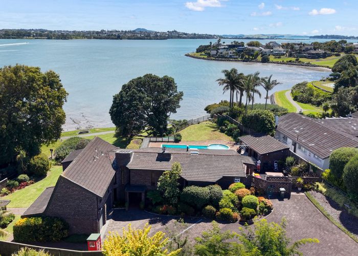  at 19 Sanctuary Point, Sunnyhills, Manukau City, Auckland