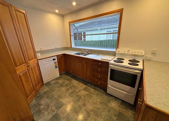  at *2 Weeks Rent Free* 78 Hyde Street, Wainuiomata, Lower Hutt, Wellington