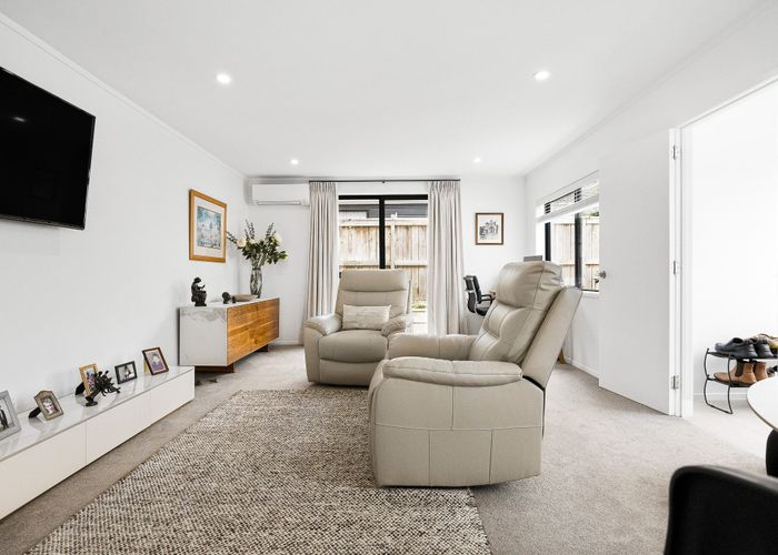  at 2/58 Hillcrest Avenue, Hillcrest, North Shore City, Auckland