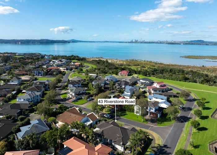  at 43 Riverstone Road, Te Atatu Peninsula, Waitakere City, Auckland