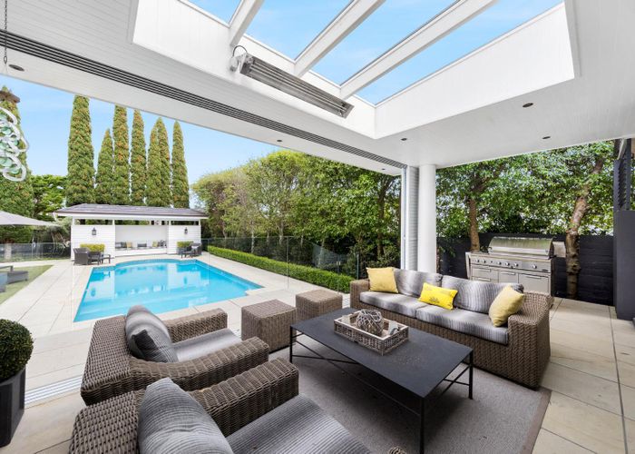  at 54 Bassett Road, Remuera, Auckland