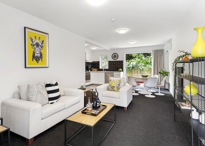  at 8/74 Derwent Street, Island Bay, Wellington