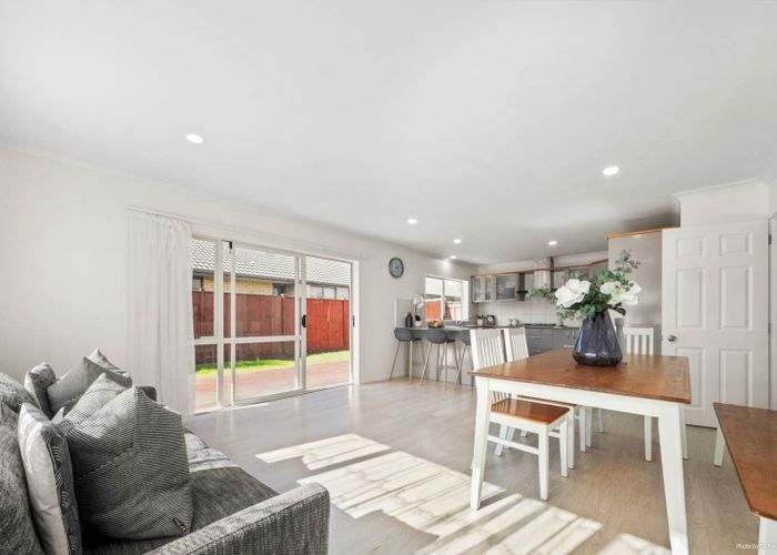  at 4 Duntrune Road, Flat Bush, Auckland