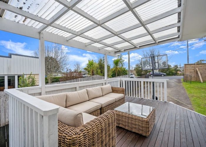  at 53 Awaroa Road, Sunnyvale, Waitakere City, Auckland