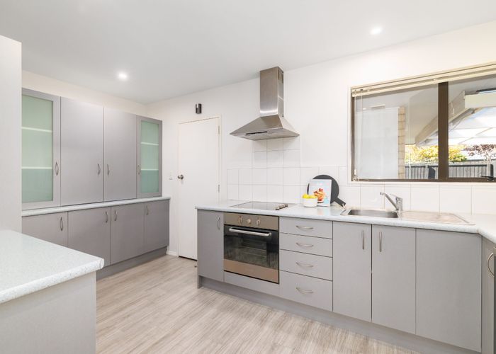  at 2/10 Guise Lane, Hillmorton, Christchurch