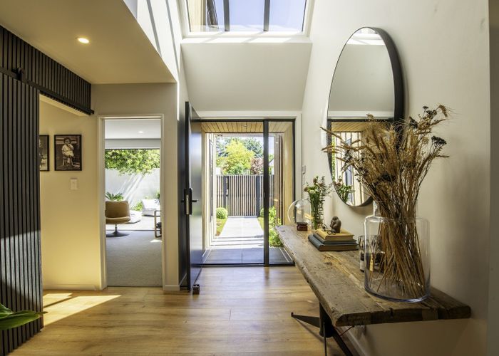  at 2 Wairarapa Terrace, Fendalton, Christchurch City, Canterbury