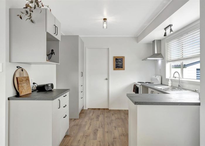  at 18 Melanie Court, Dinsdale, Hamilton