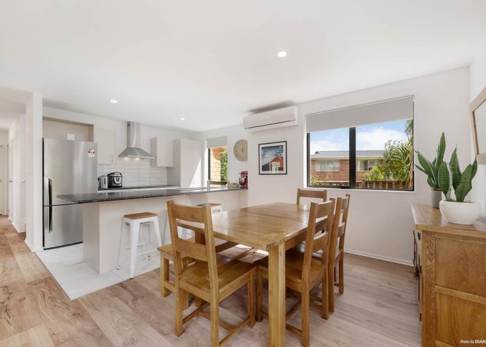  at 340A Glenfield Road, Glenfield, Auckland