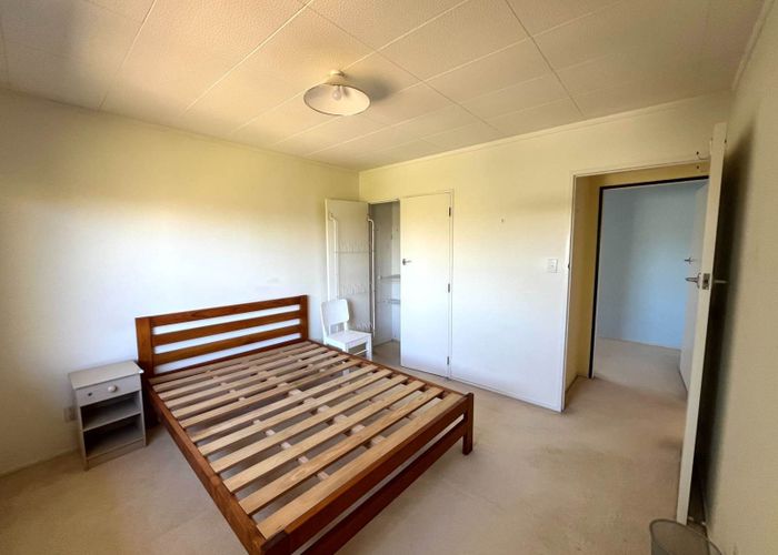  at 4/118 Titirangi Road, New Lynn, Auckland