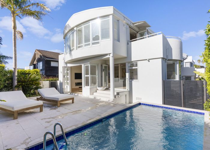  at 2 Holiday Road, Milford, North Shore City, Auckland