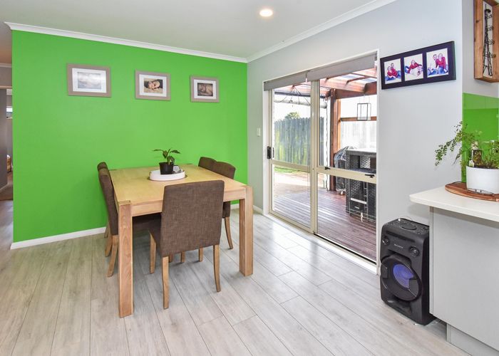  at 8 Wairere Road, The Gardens, Auckland