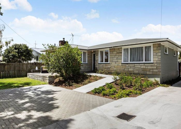  at 88 Cobham Crescent, Kelston, Auckland