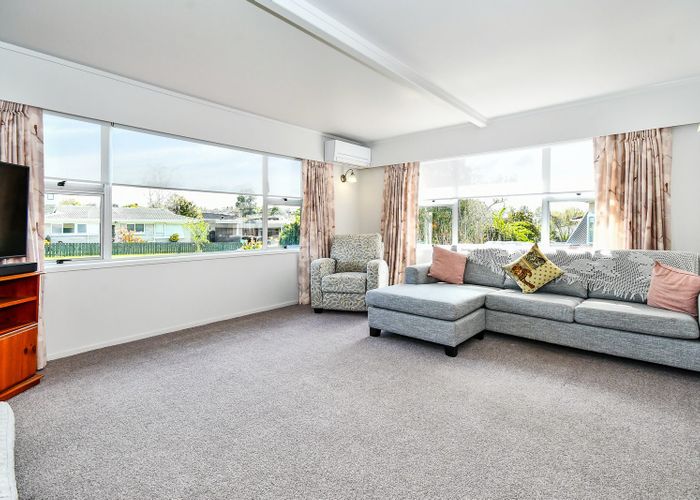  at 8a Ashdown Pl, Pahurehure, Papakura, Auckland