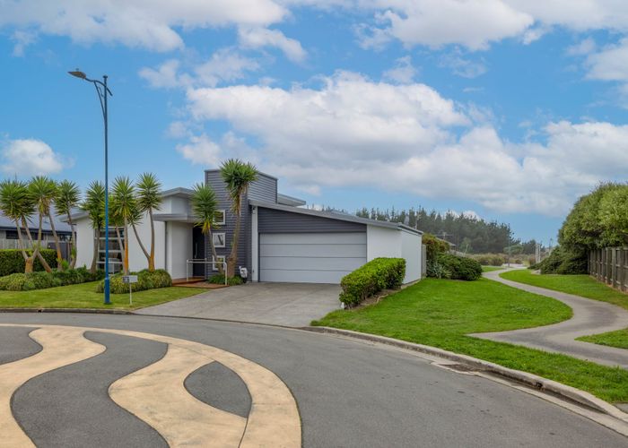  at 19 Sandpiper Place, Waimairi Beach, Christchurch