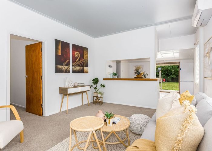  at 27 Paremata Crescent, Paremata, Porirua