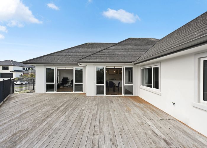  at 12 Trent Lane, Flagstaff, Hamilton