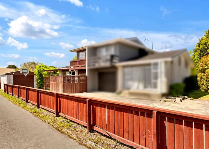  at 8B Wyatt Place, Russley, Christchurch City, Canterbury