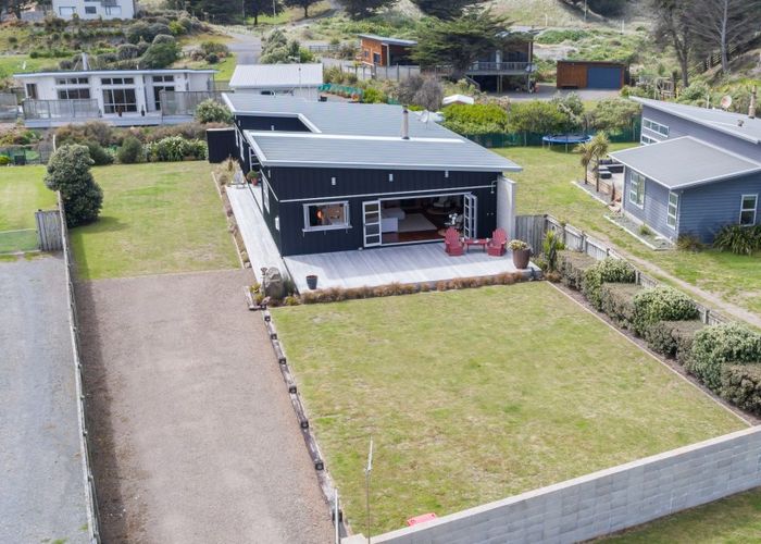  at 42A Kent Avenue, Waitarere Beach, Levin