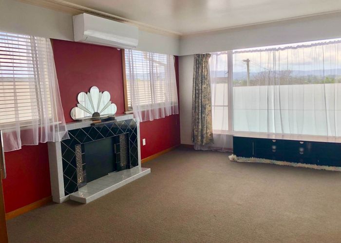  at 33 Savoy Road, Glen Eden, Auckland