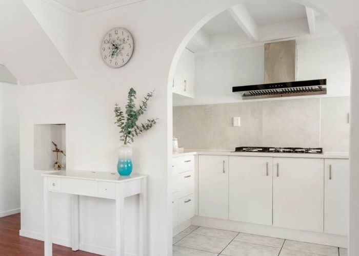  at 2/2 Blockhouse Bay Road, Blockhouse Bay, Auckland City, Auckland