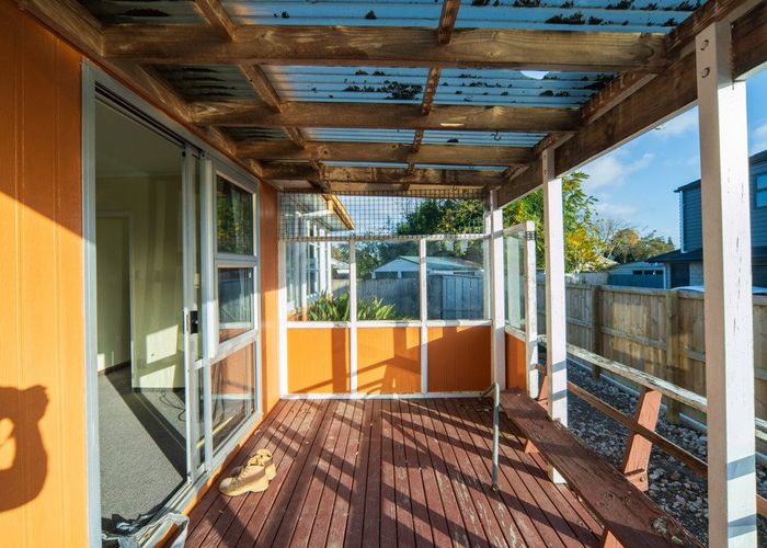  at 1/8 McPherson Place, Fairfield, Hamilton, Waikato