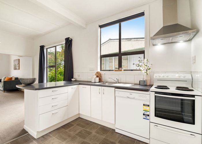  at 8 Tainui Road, Musselburgh, Dunedin