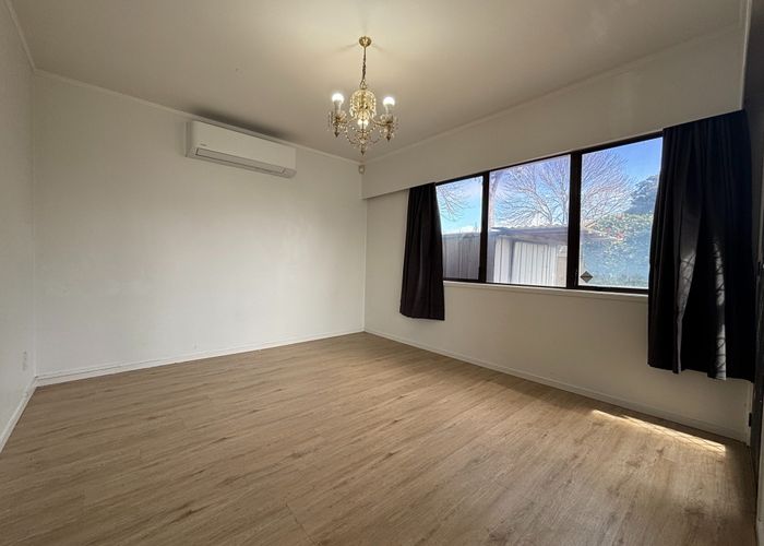  at 2/3 Diorella Drive, Clover Park, Manukau City, Auckland