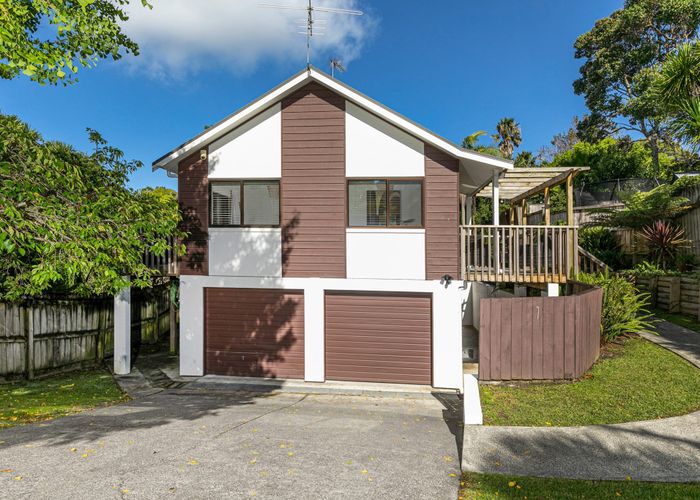  at 2/47 Lyons Avenue, Murrays Bay, Auckland