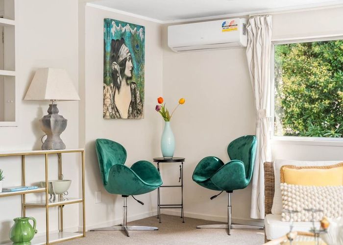  at 39 Onedin Place, Titirangi, Waitakere City, Auckland