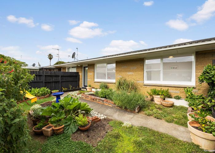  at 3/16 Dinglebank Road, Mount Wellington, Auckland