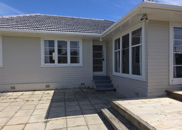  at 1 Ward Crescent, Te Atatu Peninsula, Waitakere City, Auckland