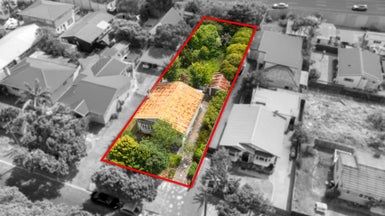  at 16 Sutherland Road, Point Chevalier, Auckland