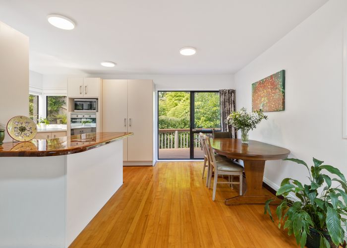  at 21 Homewood Place, Chatswood, Auckland